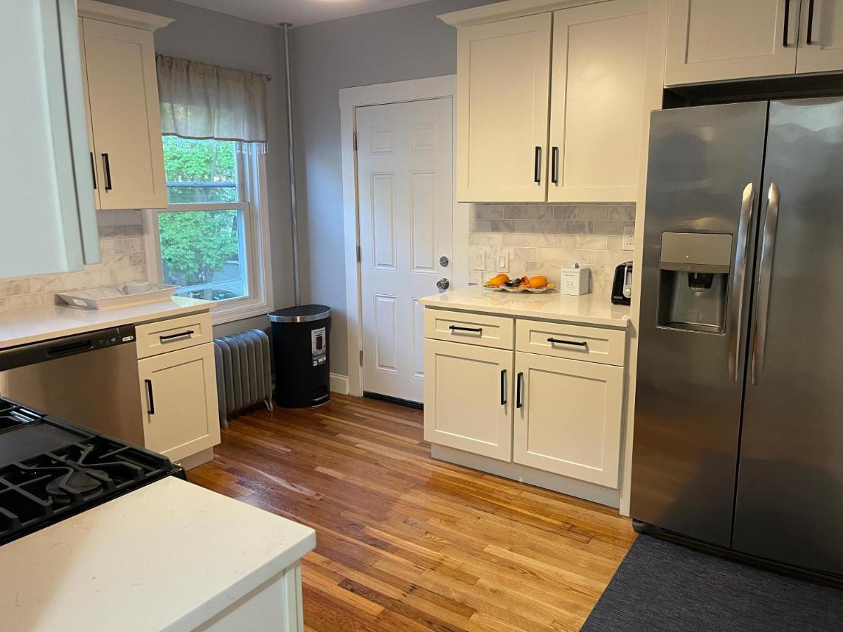 Boston Luxury Condo Style Rooms Exterior photo
