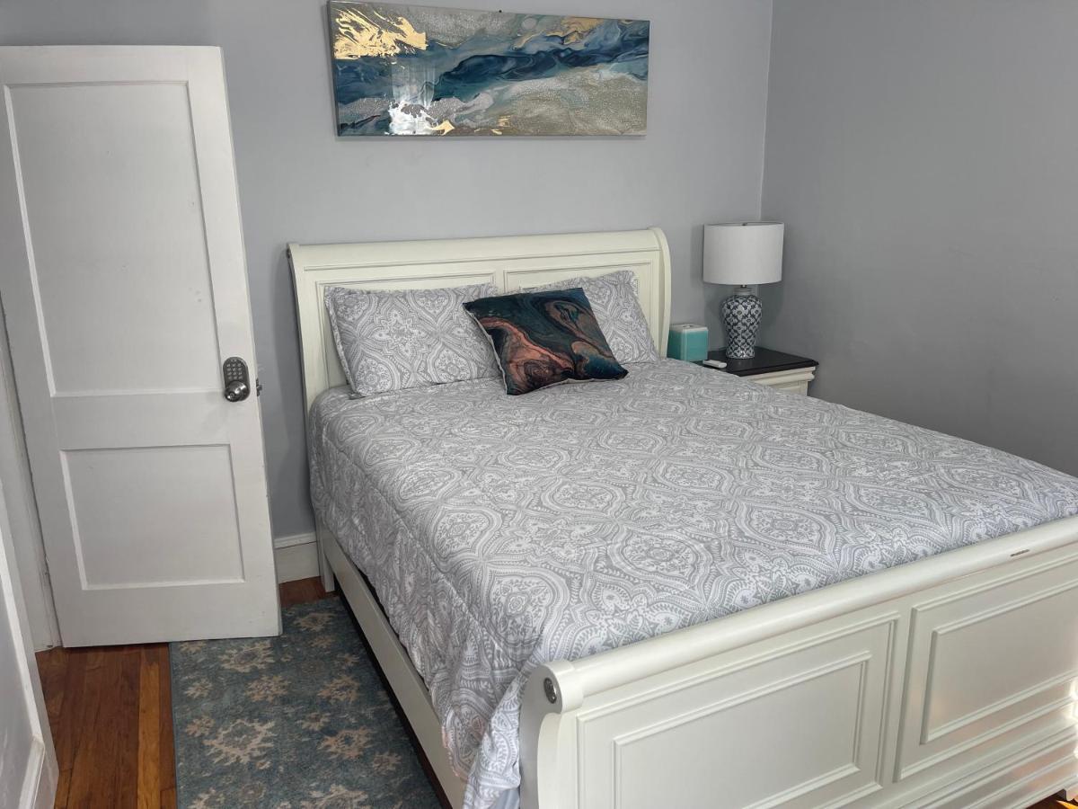 Boston Luxury Condo Style Rooms Exterior photo