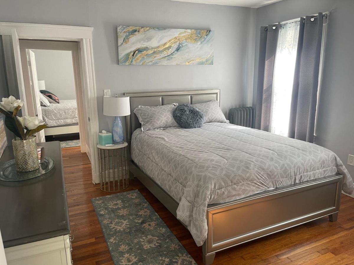 Boston Luxury Condo Style Rooms Exterior photo